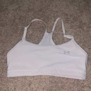 barely worn underarmour sports bra